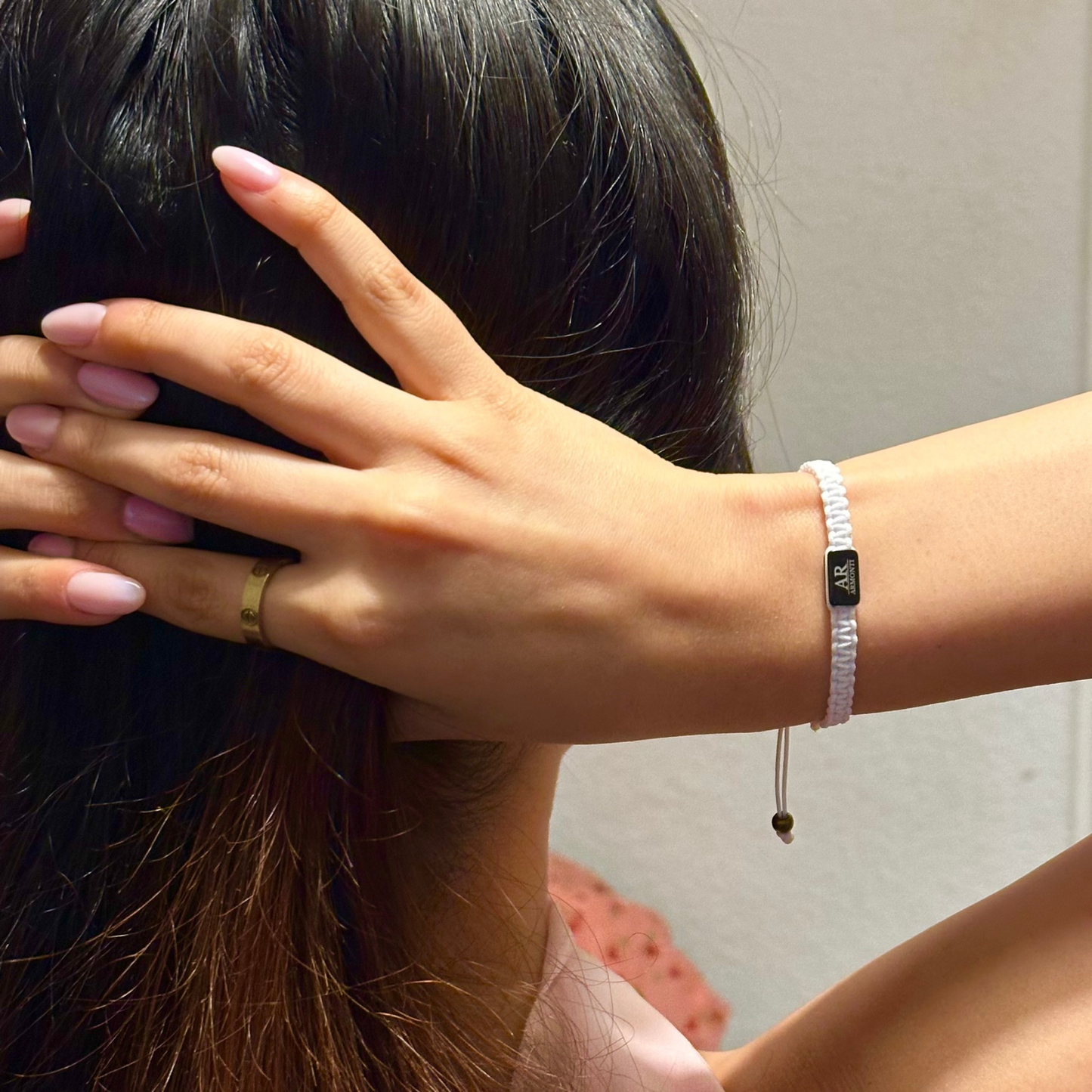 Pulsera blanca de MACRAMÉ para mujer