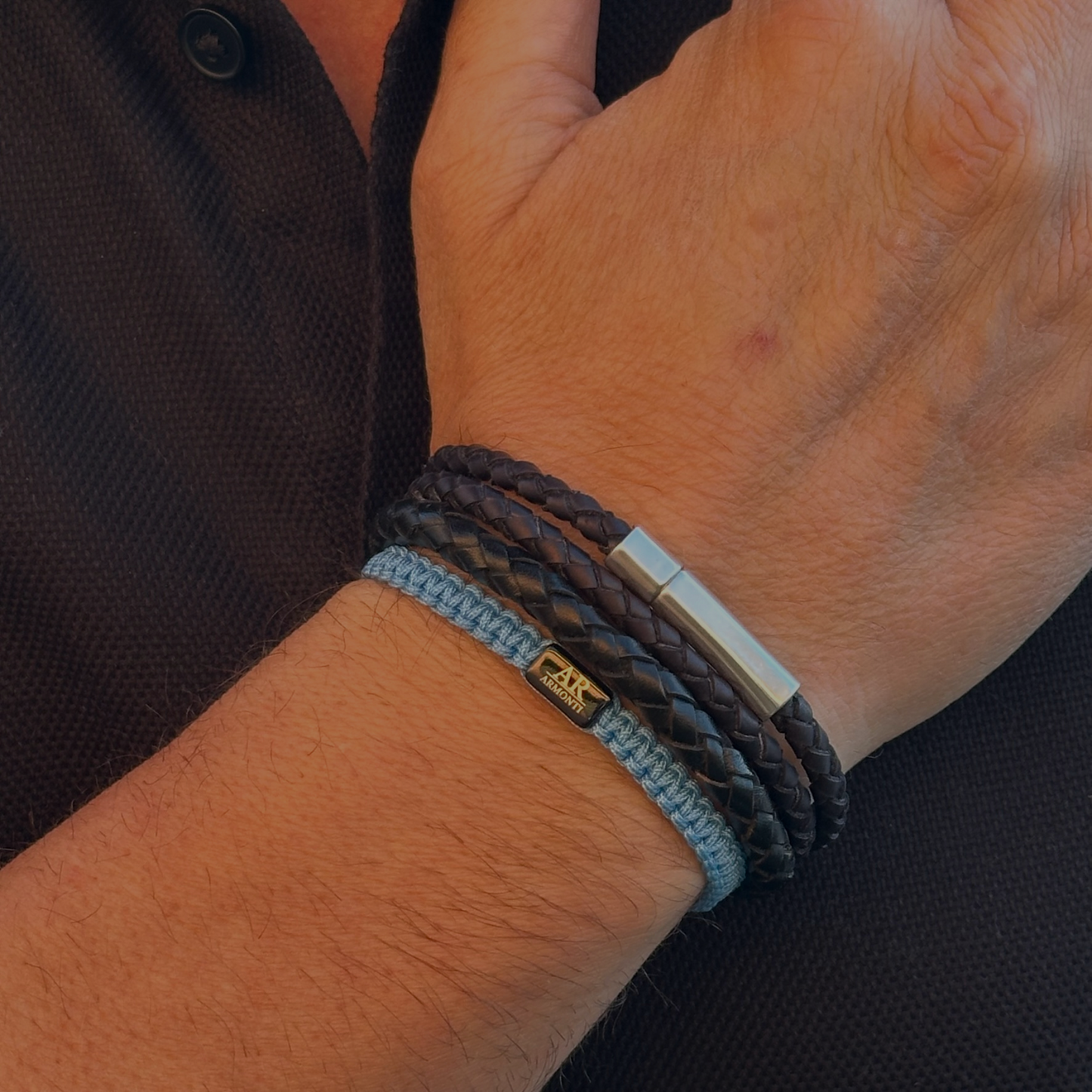 Set de pulseras de cuero negro trenzado y macramé para hombre: Elegancia y estilo atemporal