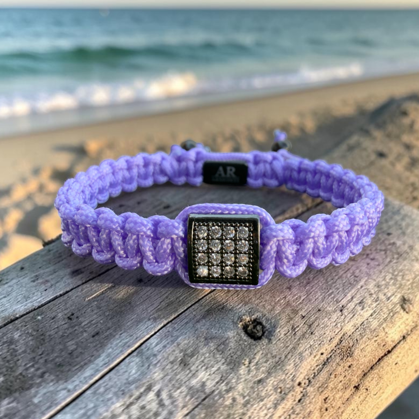 Pulsera violeta MACRAMÉ CIRCONITA para mujer