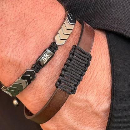 Pulsera Armonti | Joyería Artesanal para hombre | cuero italiano natural plano y oro| cuero plano y oro