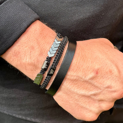 Pulsera Armonti | Joyería Artesanal para hombre | cuero italiano natural plano y plata | cuero plano y plata