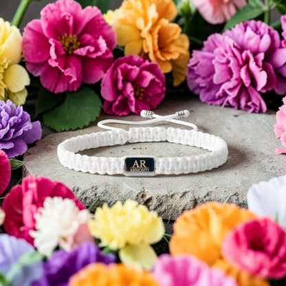 Pulsera blanca de MACRAMÉ para mujer