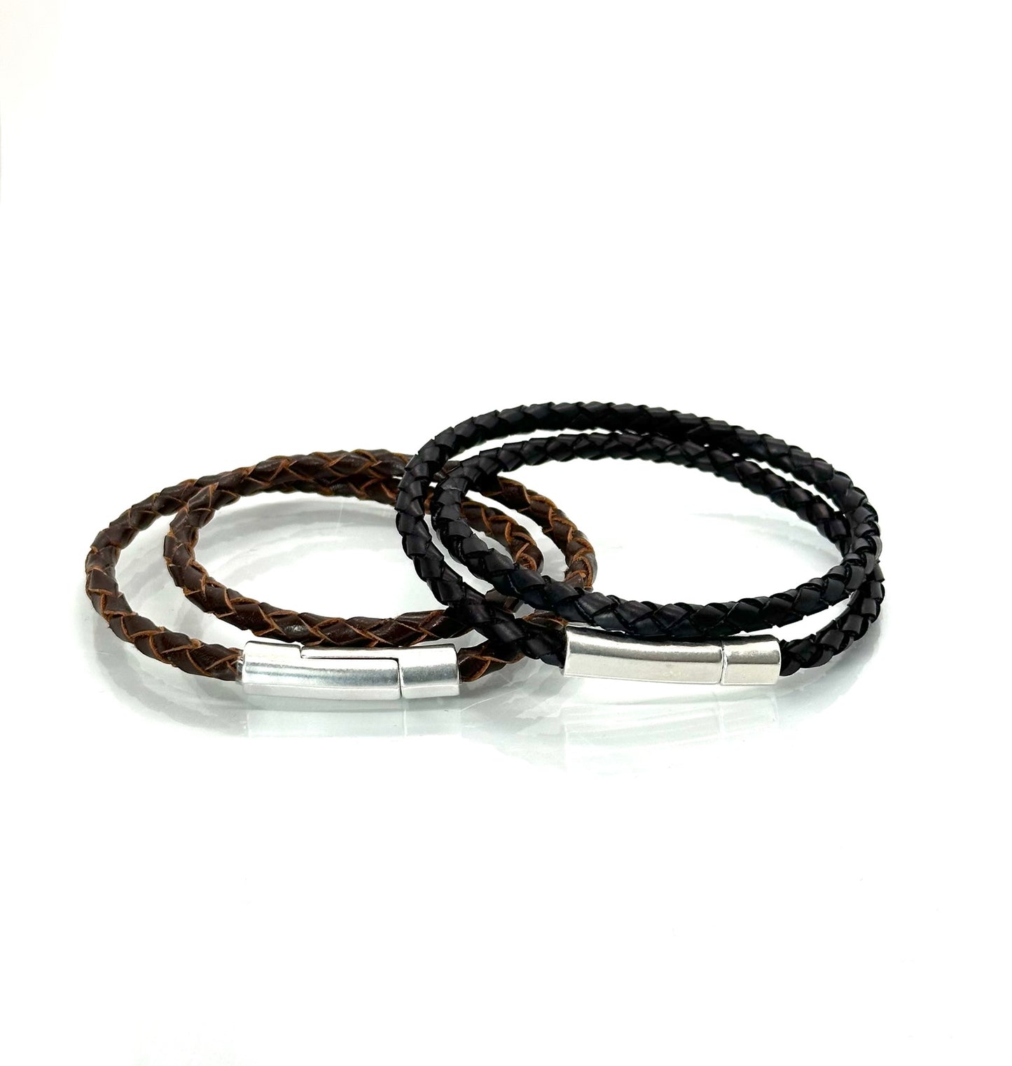 Pulsera Armonti | Joyería Artesanal para hombre | cuero italiano natural trenzado y plata | cuero trenzado y plata