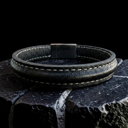 Pulsera cuero negra 10mm hombre cosida